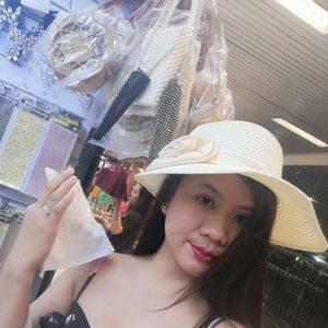 Meet your Posher, Analyn